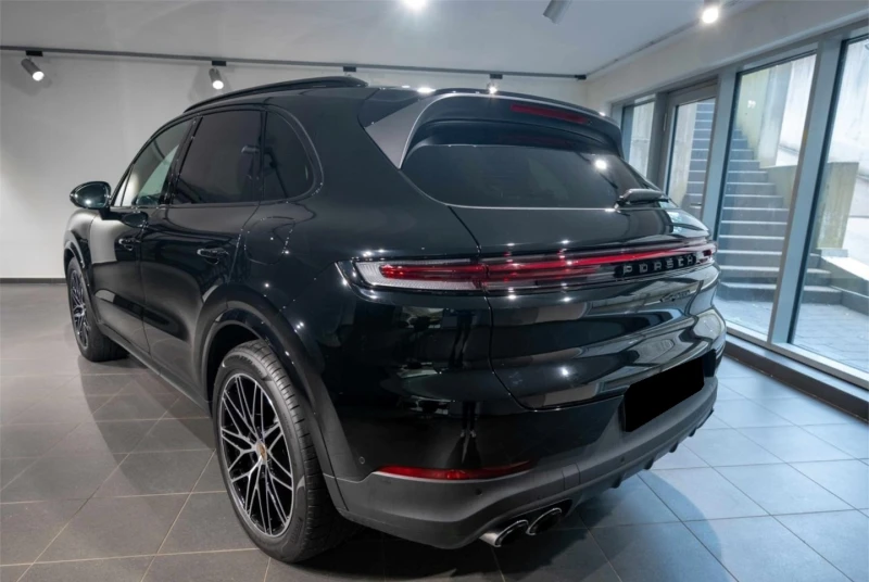 Porsche Cayenne E-HYBRID/FACELIFT/BOSE/PANO/360/SPORT CHRONO/, снимка 6 - Автомобили и джипове - 51881760