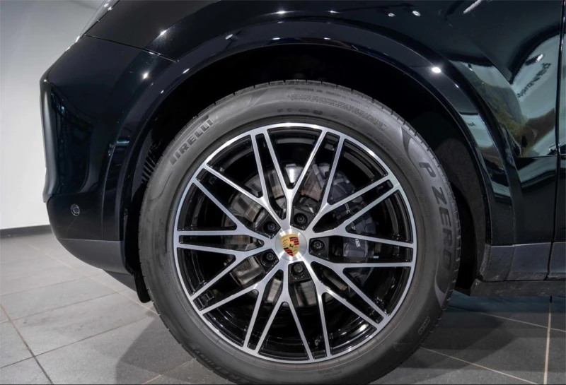 Porsche Cayenne E-HYBRID/FACELIFT/BOSE/PANO/360/SPORT CHRONO/, снимка 4 - Автомобили и джипове - 51881760