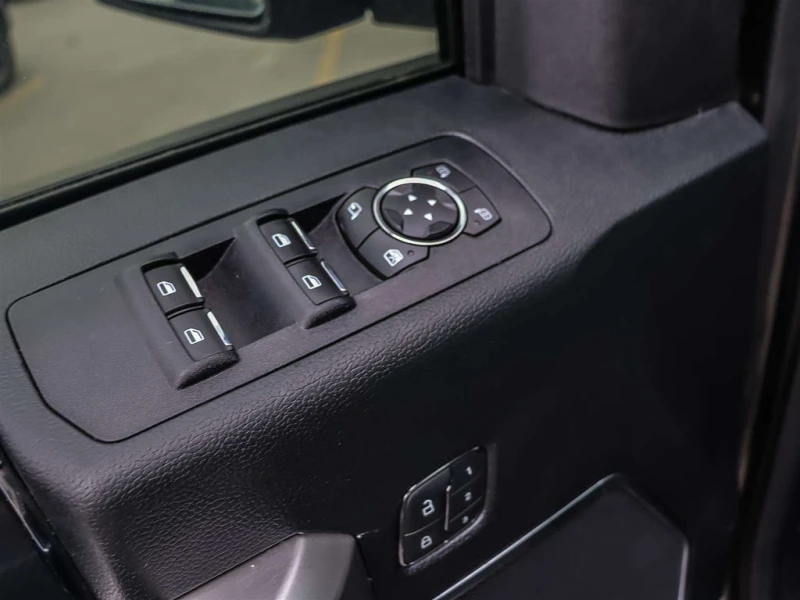 Ford F150 * CARFAX * БЕЗ ПЪРВОНАЧАЛНА ВНОСКА, снимка 7 - Автомобили и джипове - 52856798