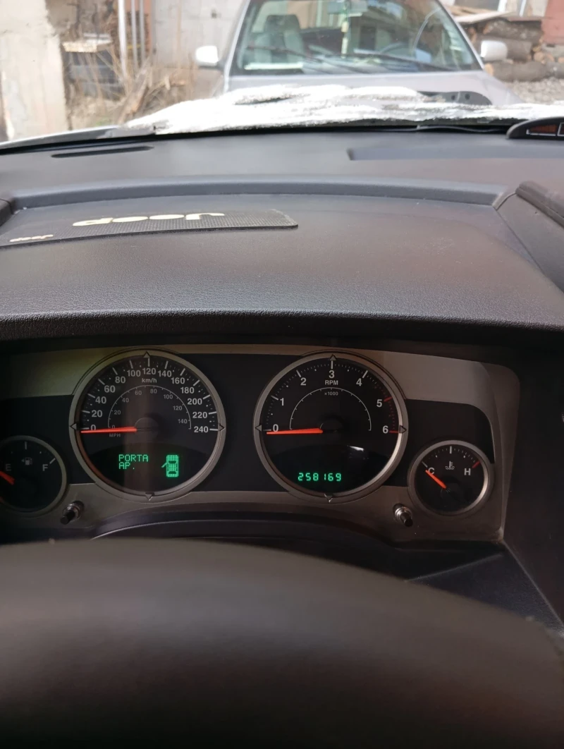 Jeep Compass, снимка 13 - Автомобили и джипове - 53179609
