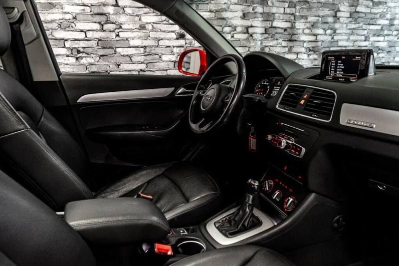 Audi Q3 QUATTRO* KOMFORT* KEYLESS АвтоКредит(ЦЕНА ДО БГ), снимка 10 - Автомобили и джипове - 53435839