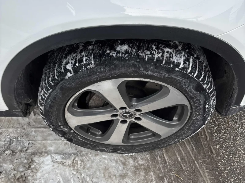 Mercedes-Benz GLC 300 CARFAX, снимка 10 - Автомобили и джипове - 53495786