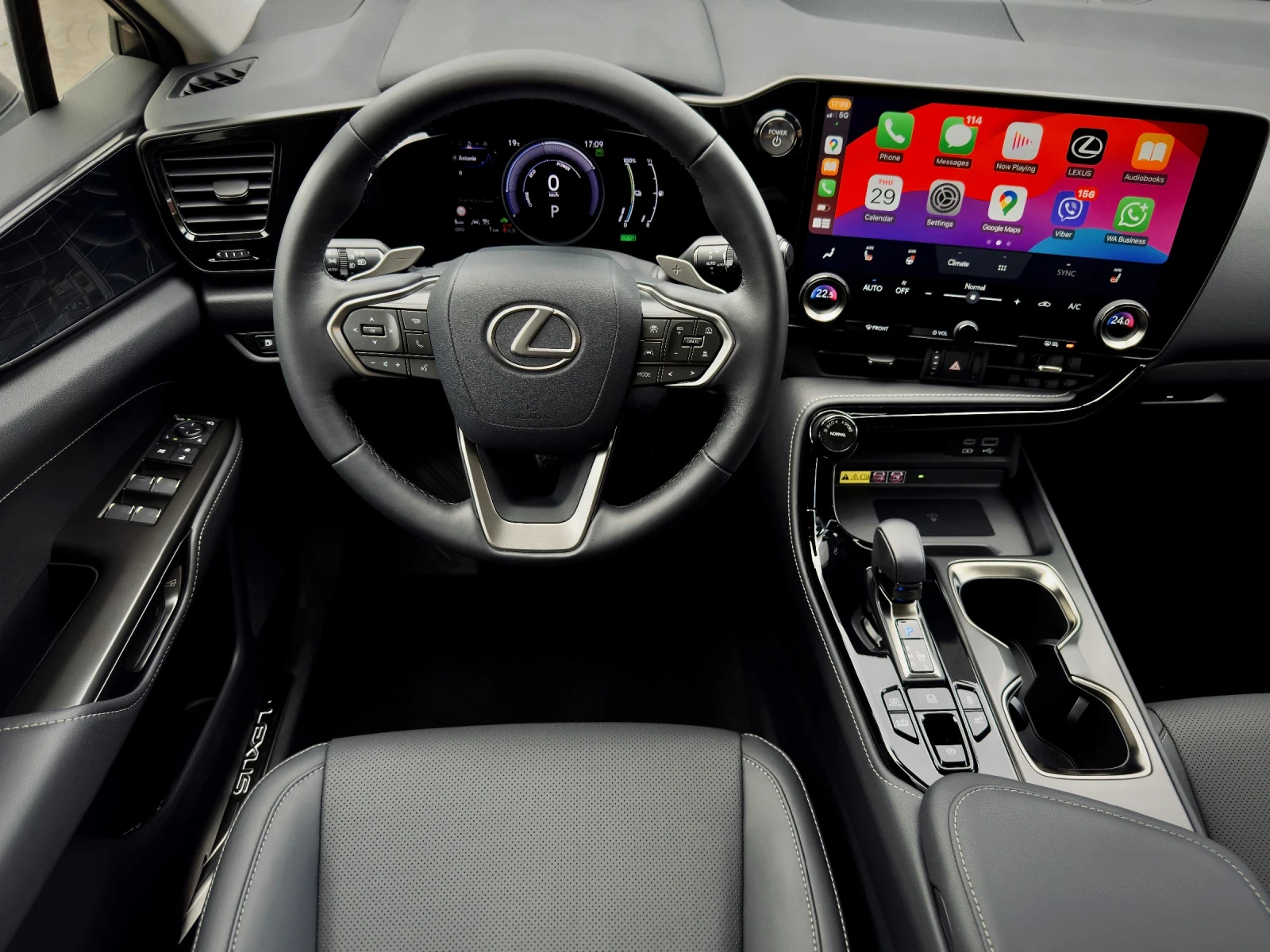 Lexus NX НАЛИЧЕН - ЧИСТО НОВ - 10 ГОДИНИ ГАРАНЦИЯ - PREMIUM - изображение 8