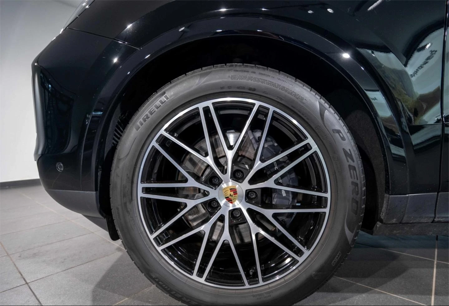 Porsche Cayenne E-HYBRID/FACELIFT/BOSE/PANO/360/SPORT CHRONO/ - изображение 4