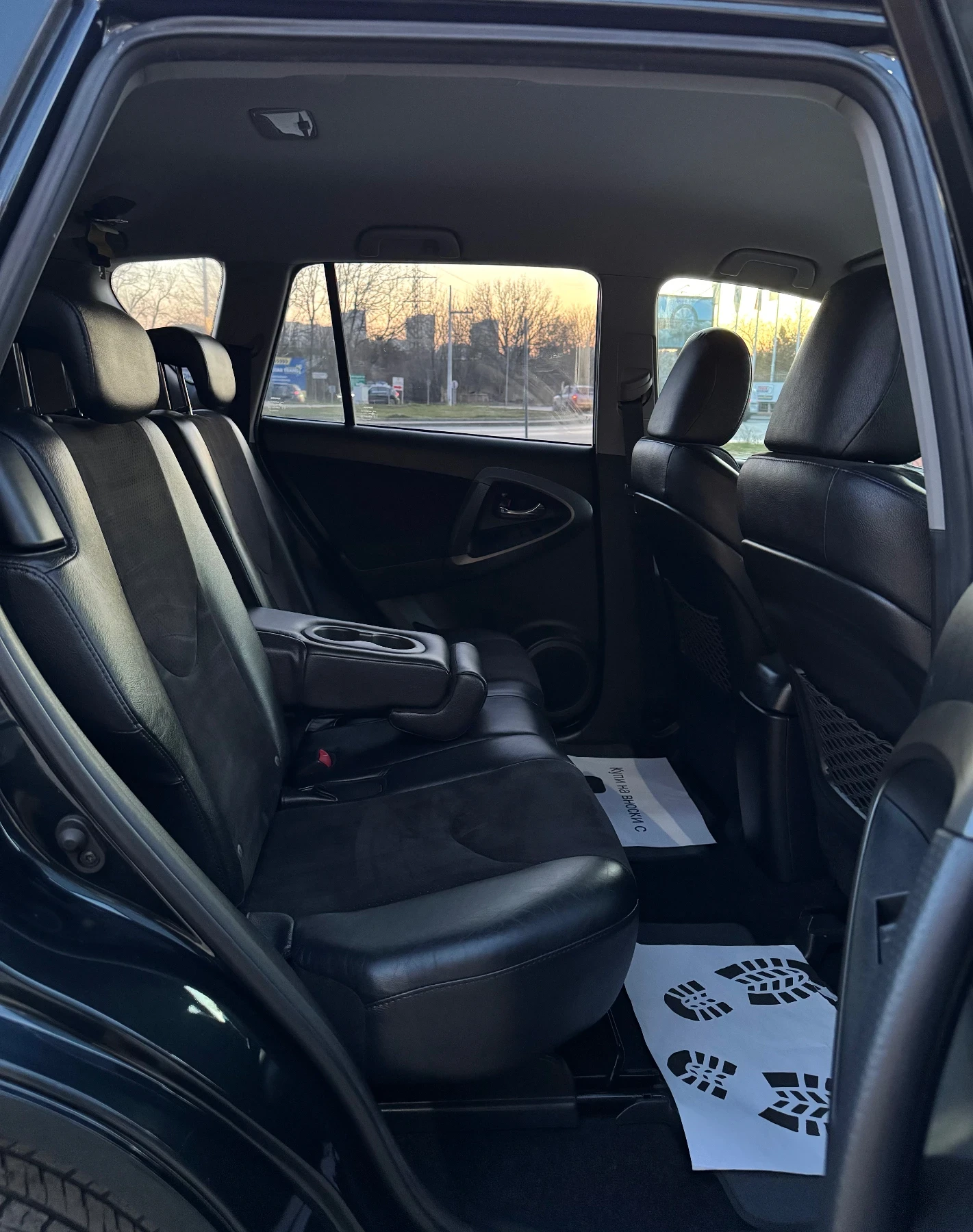 Toyota Rav4 !100ХИЛ КМ!КАТО НОВА!CH!4Х4!АТОМАТИК!, снимка 15 - Автомобили и джипове - 53818300