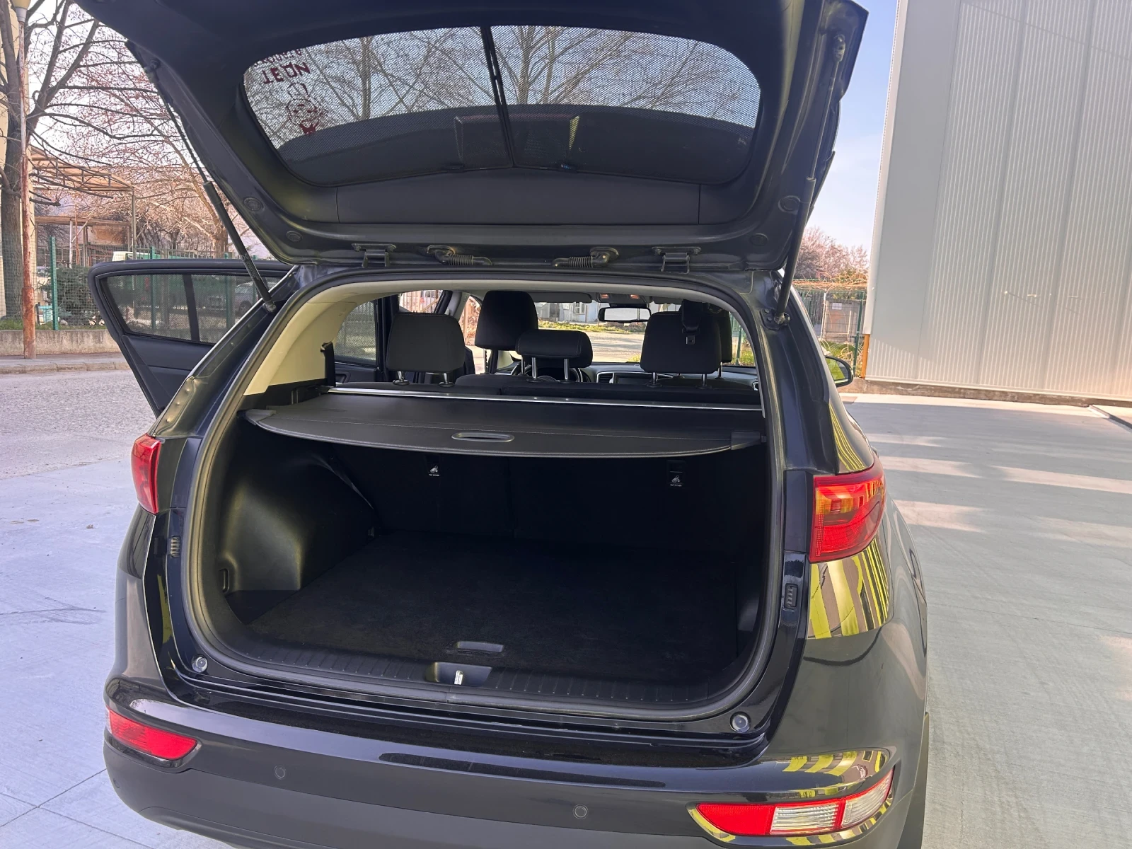 Kia Sportage 1.7 CRDi, снимка 17 - Автомобили и джипове - 53829512