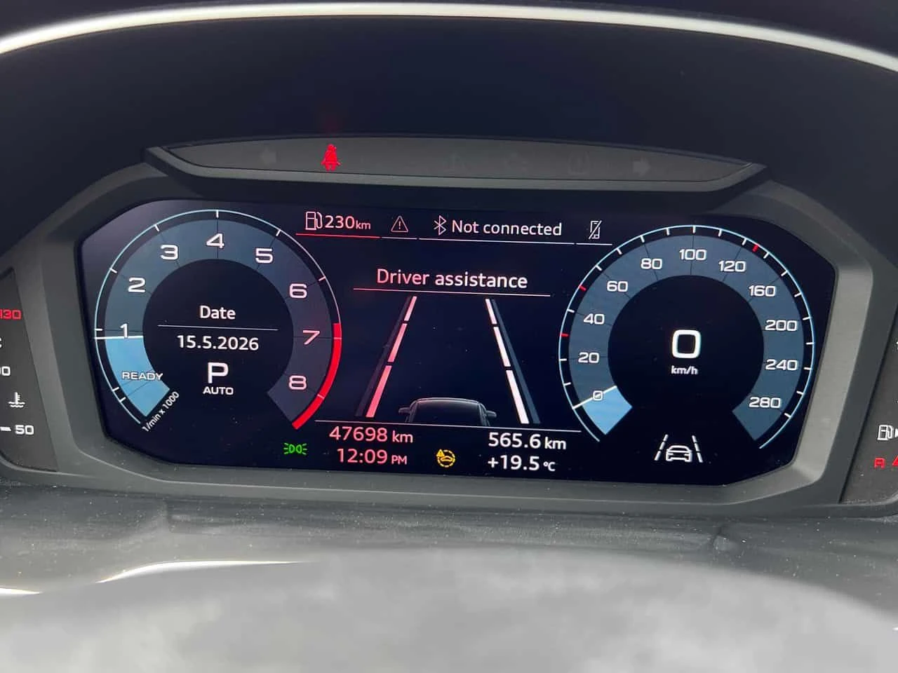 Audi Q3 Progressiv/ПАНОРАМА/ДИСТРОНИК, снимка 8 - Автомобили и джипове - 54572960