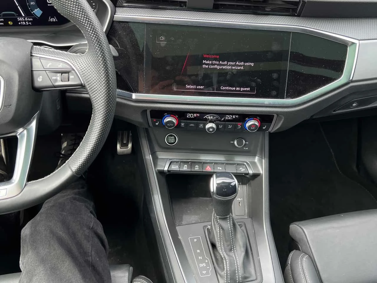 Audi Q3 Progressiv/ПАНОРАМА/ДИСТРОНИК, снимка 9 - Автомобили и джипове - 54572960