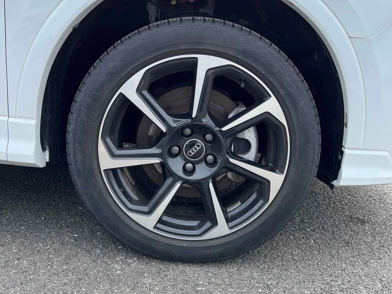 Audi Q3 Progressiv/ПАНОРАМА/ДИСТРОНИК, снимка 6 - Автомобили и джипове - 54572960