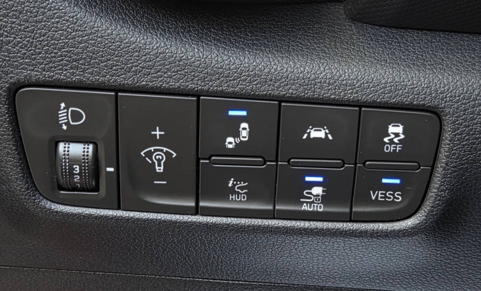 Hyundai Kona 64KWh/SOH100%, снимка 13 - Автомобили и джипове - 54838002