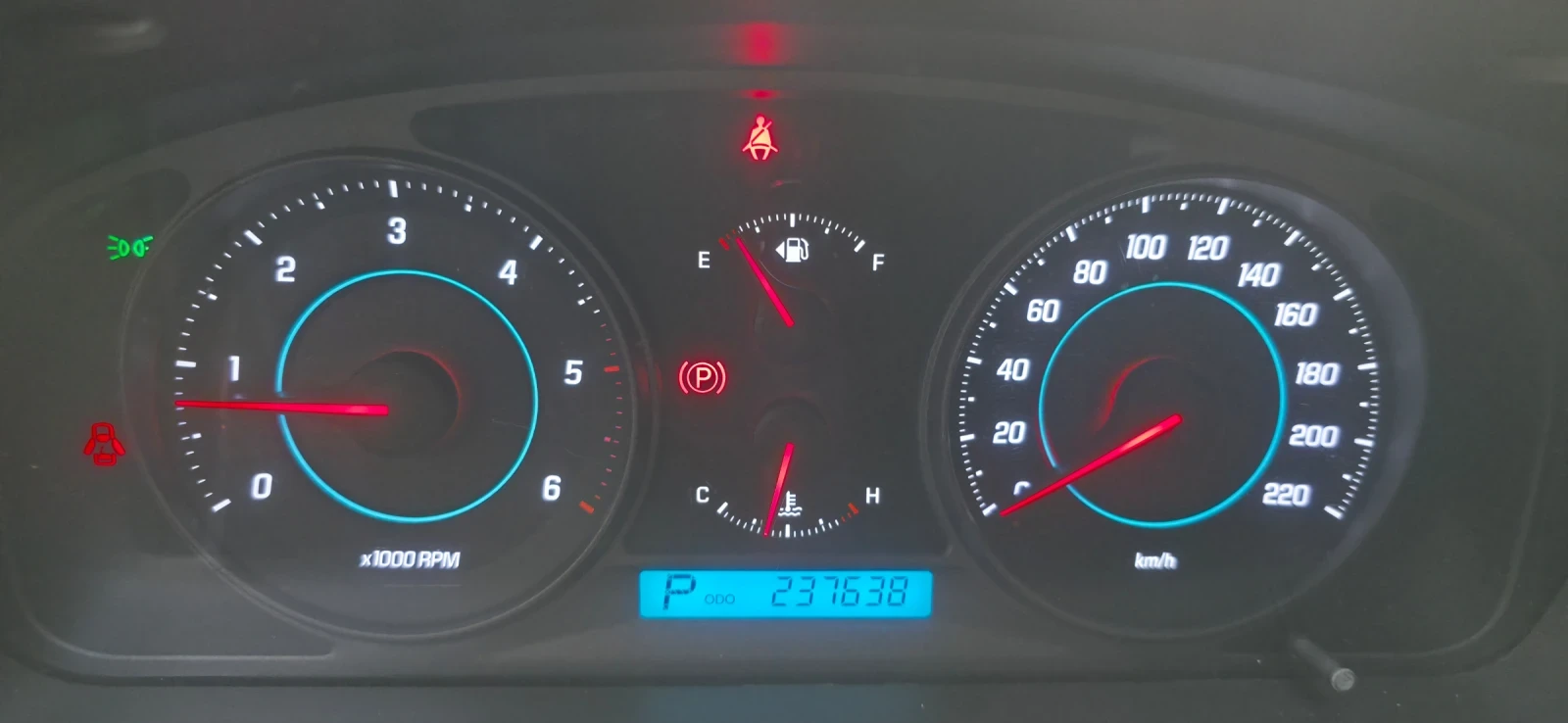 Chevrolet Captiva, снимка 12 - Автомобили и джипове - 54917951