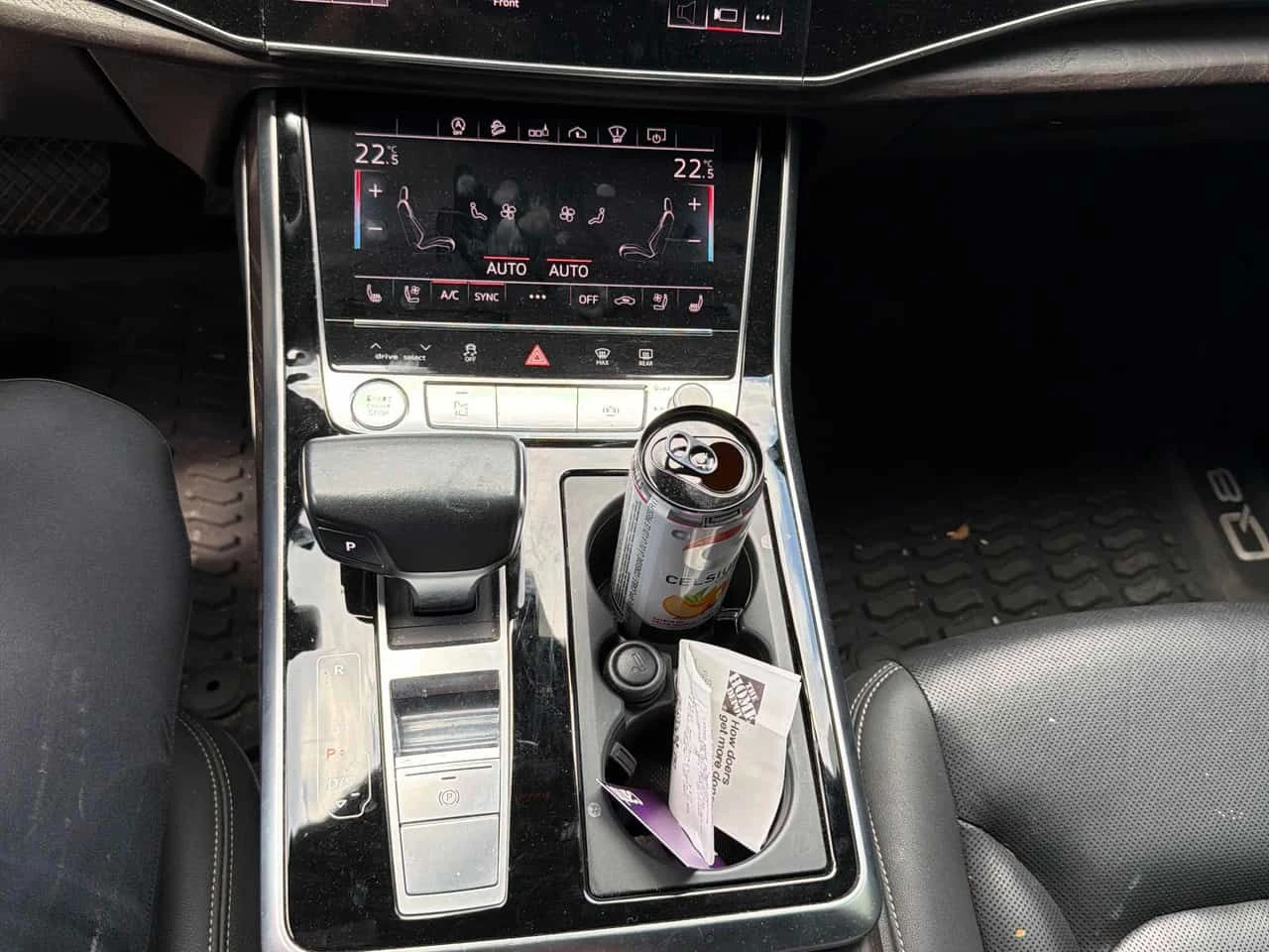 Audi Q8 TECHNIK * 360 KAMEРА* ОБДУХВАНЕ* ПАНОРАМА* , снимка 10 - Автомобили и джипове - 55255116
