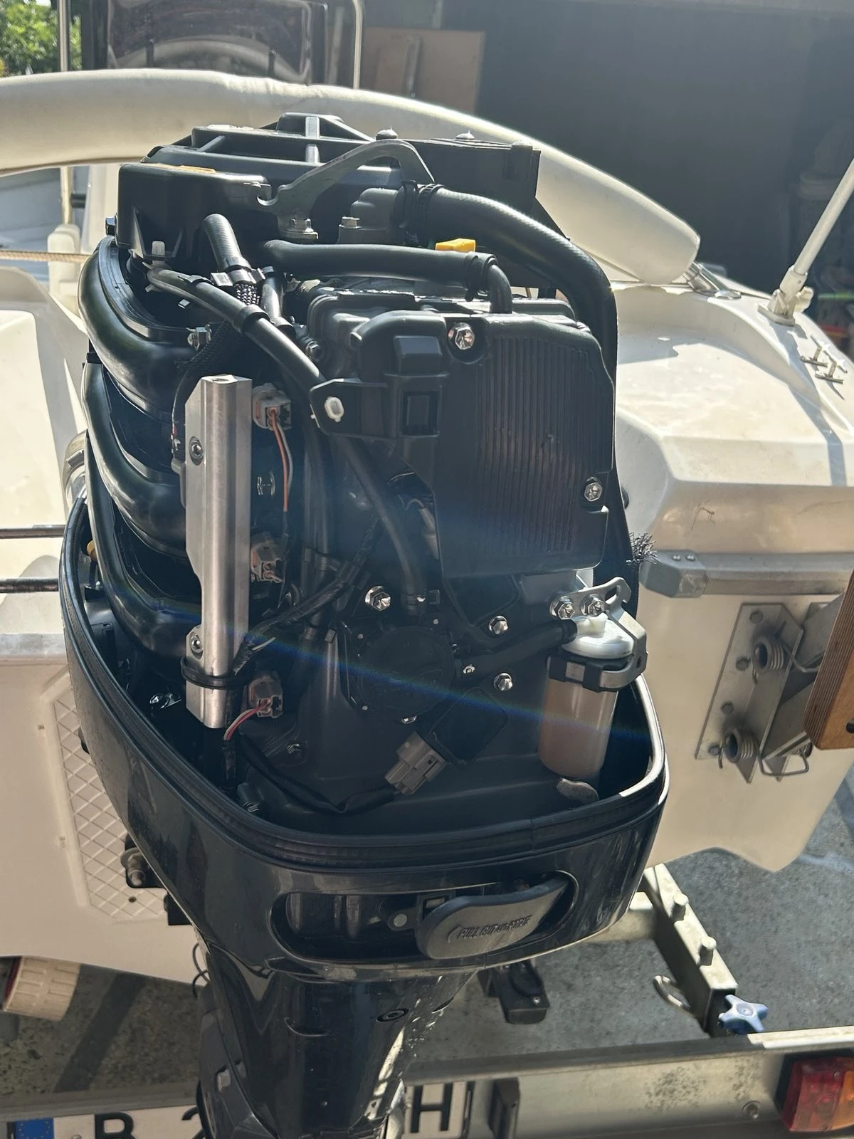    Shark 445 | Mobile.bg   4