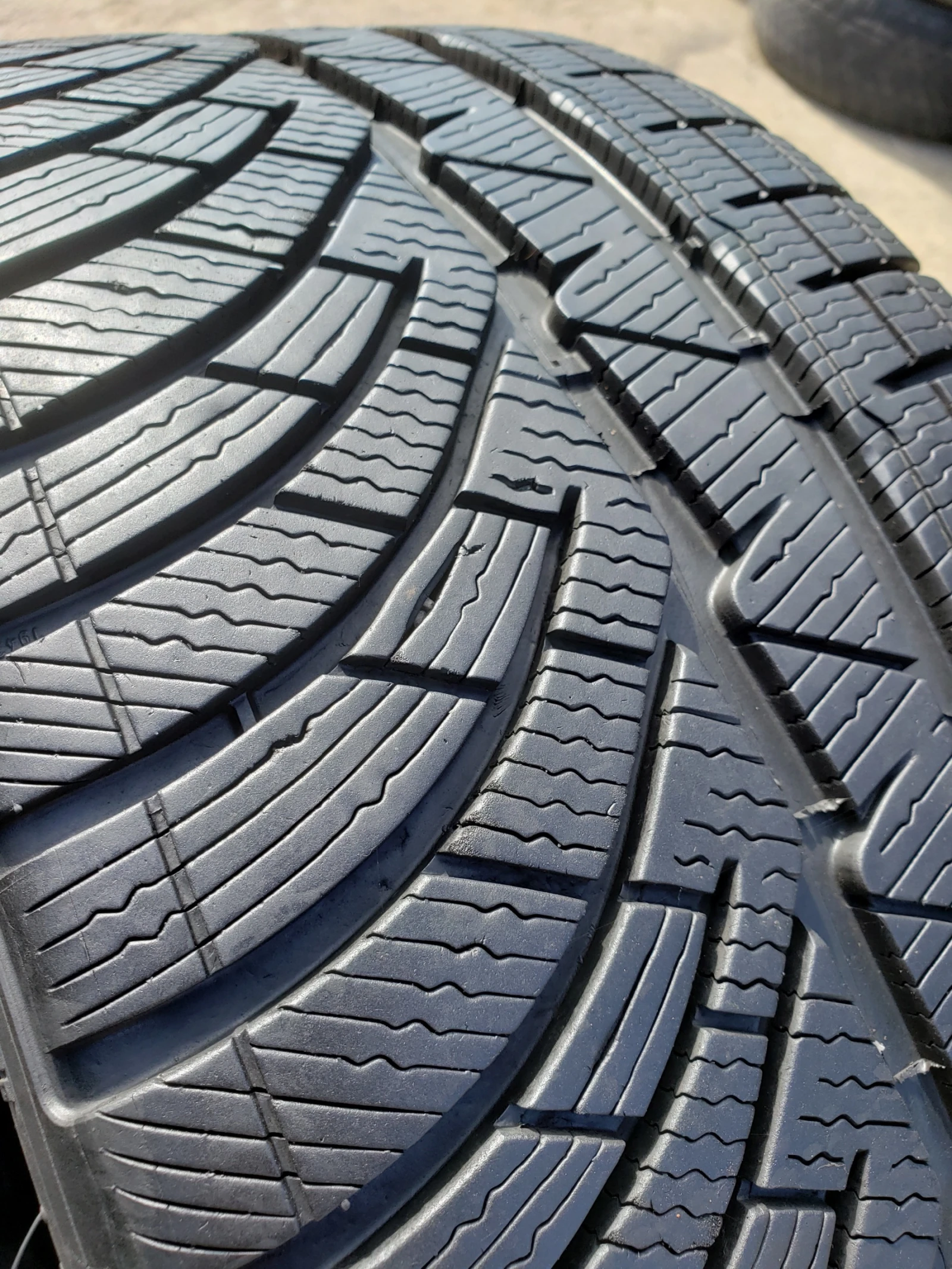 ���� 225/35R19 | Mobile.bg � ����������� 2