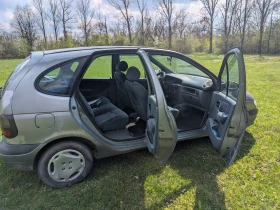 Renault Megane Scenic, снимка 10