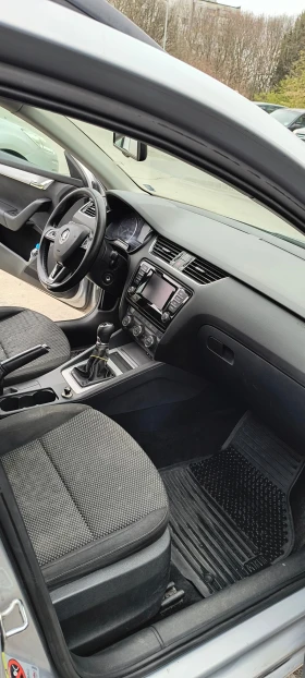 Skoda Octavia 1.6 TDI, снимка 10