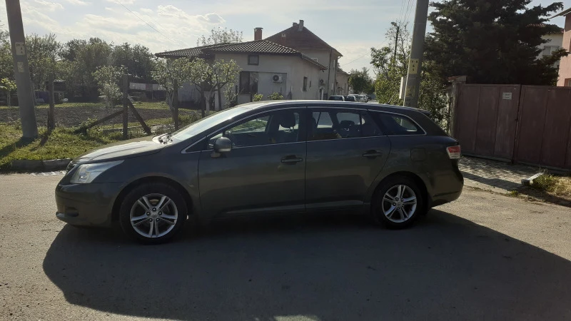 Toyota Avensis 2.0/152 кс, снимка 3 - Автомобили и джипове - 46080537