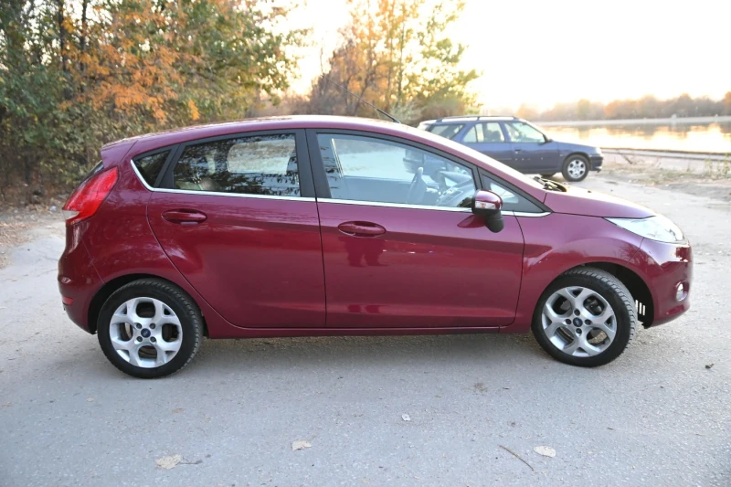 Ford Fiesta, снимка 4 - Автомобили и джипове - 47905914