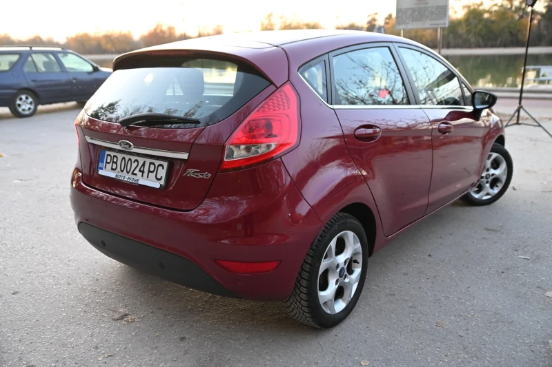 Ford Fiesta, снимка 3 - Автомобили и джипове - 47905914