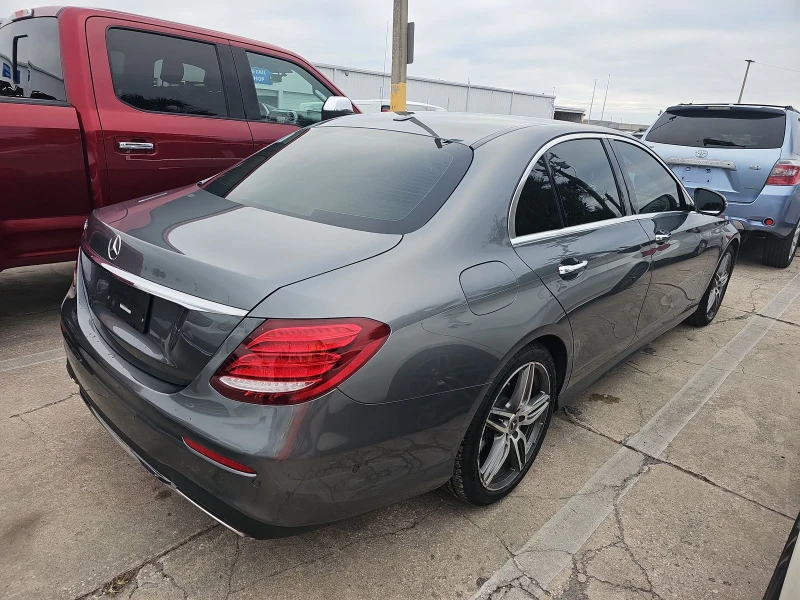 Mercedes-Benz E 300, снимка 6 - Автомобили и джипове - 48725019