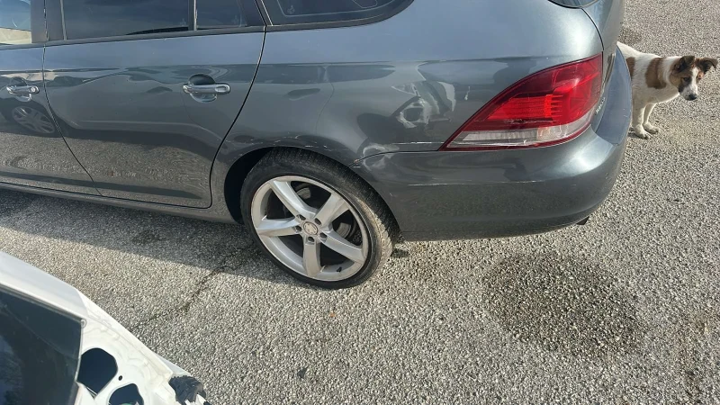 VW Golf, снимка 12 - Автомобили и джипове - 52579261