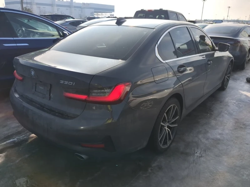 BMW 330 *  XDRIVE * CARFAX * БЕЗ ПЪРВОНАЧАЛНА ВНОСКА, снимка 3 - Автомобили и джипове - 53042292