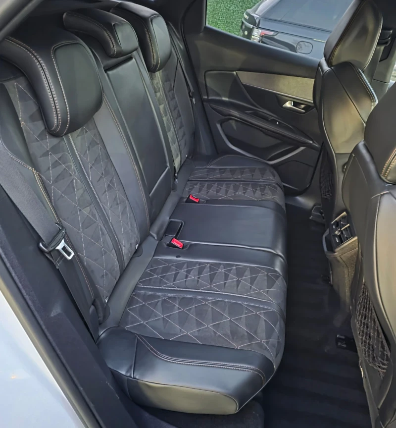 Peugeot 3008 2.0 BlueHDI GT 8AT, снимка 9 - Автомобили и джипове - 53114921