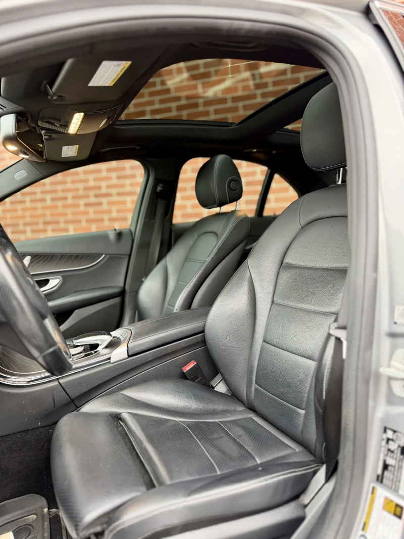 Mercedes-Benz C 300 4 MATIC* AMG* CARFAX* , снимка 11 - Автомобили и джипове - 53189699