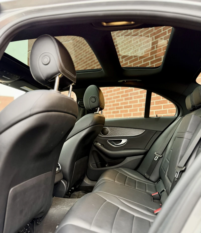 Mercedes-Benz C 300 4 MATIC* AMG* CARFAX* , снимка 10 - Автомобили и джипове - 53189699