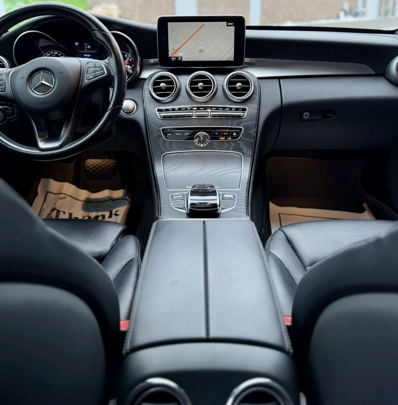 Mercedes-Benz C 300 4 MATIC* AMG* CARFAX* , снимка 8 - Автомобили и джипове - 53189699