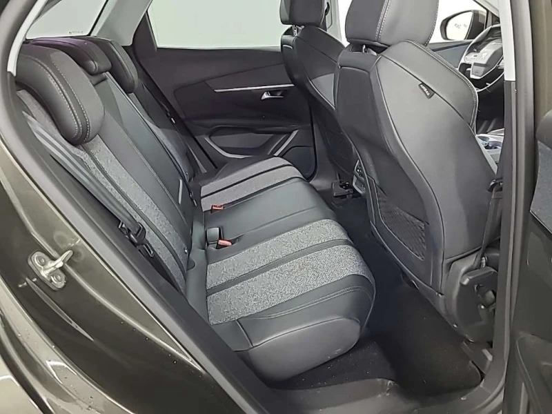 Peugeot 3008 1.2Allure, снимка 13 - Автомобили и джипове - 53370017