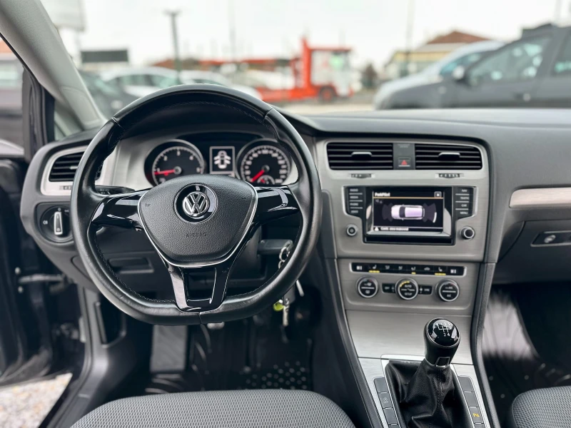VW Golf 1.6TDI* Подгрев, снимка 11 - Автомобили и джипове - 53384359