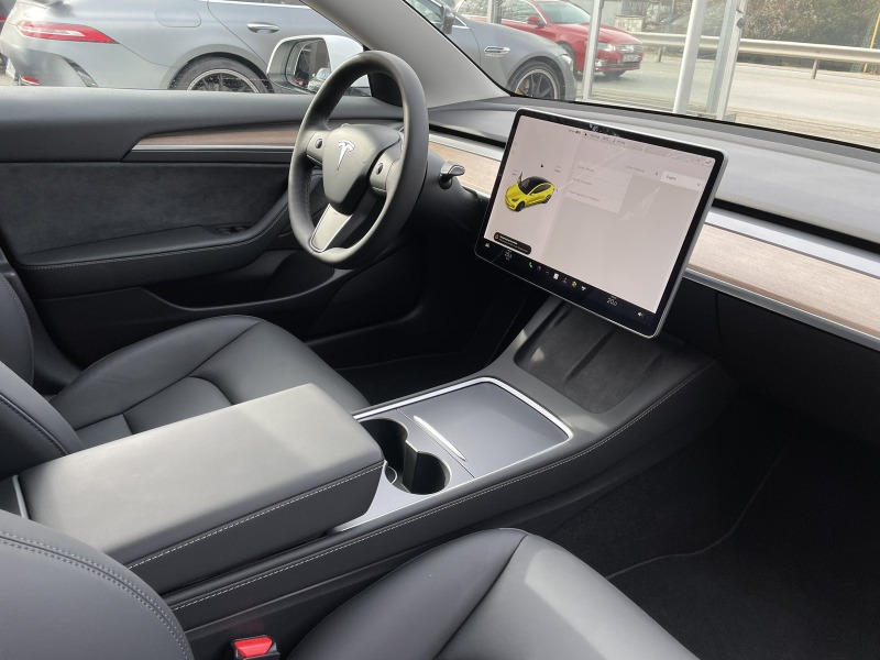 Tesla Model 3, снимка 13 - Автомобили и джипове - 39359549