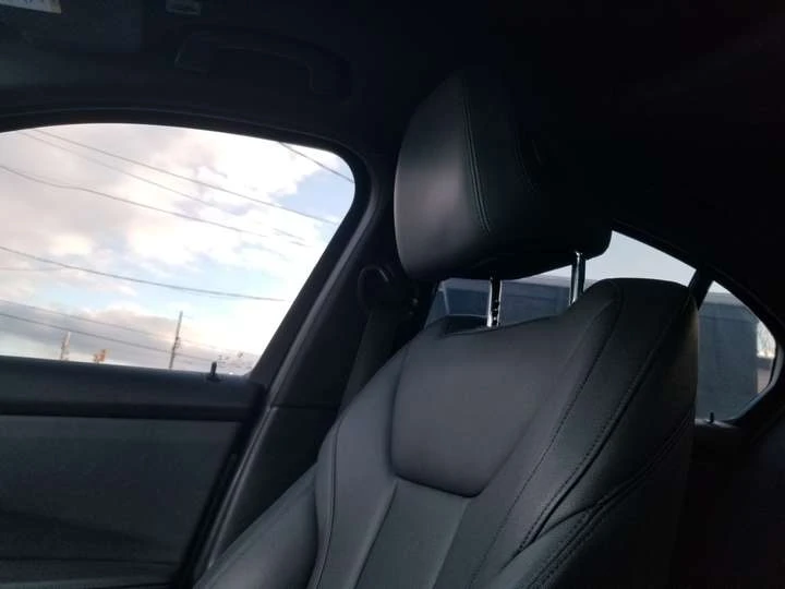 BMW 330 NO ACCIDENT| NAV| CAMERA/SENSORS| DRIVERS ASSIST| , снимка 17 - Автомобили и джипове - 53707027