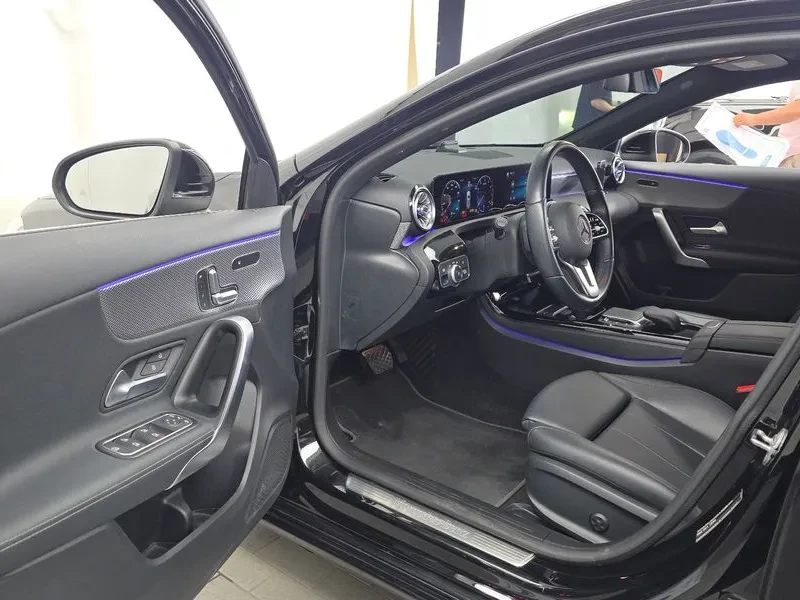 Mercedes-Benz A 220, снимка 10 - Автомобили и джипове - 55091167