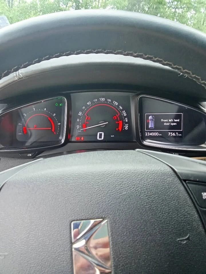 Citroen DS5, снимка 8 - Автомобили и джипове - 55553170