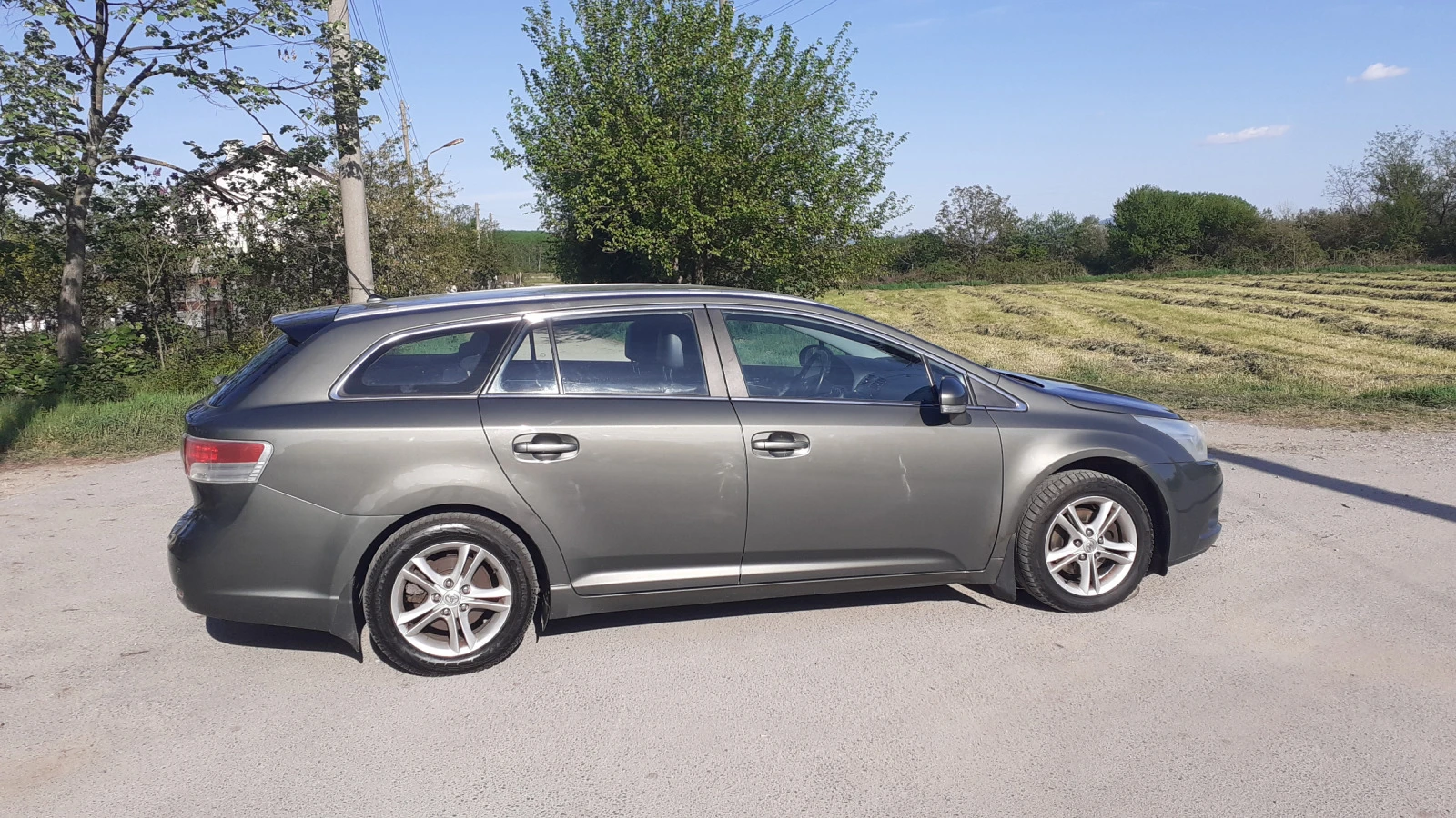 Toyota Avensis 2.0/152 кс - изображение 6