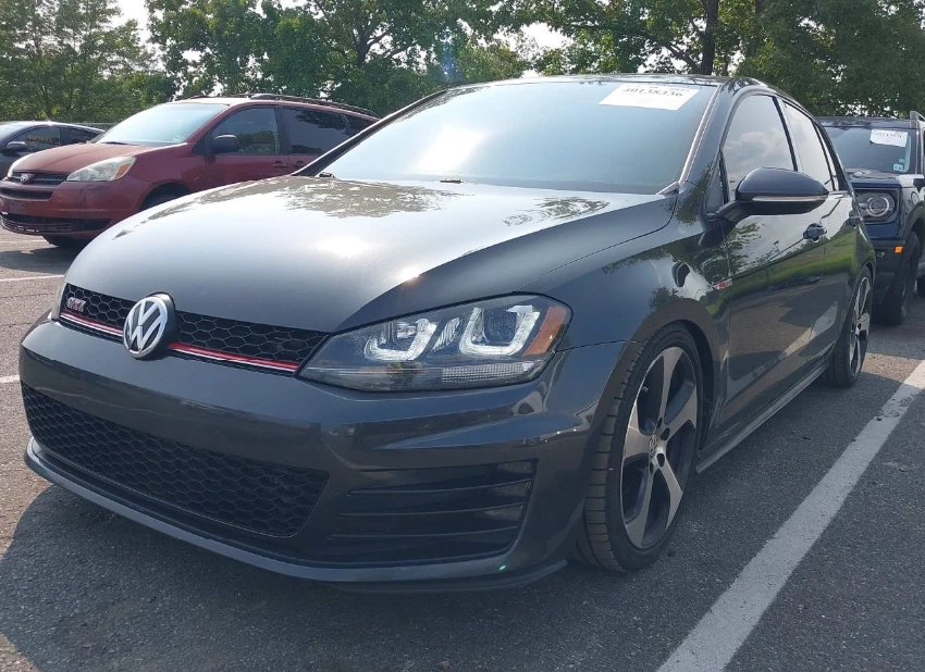 VW Golf GTI 2.0T S - изображение 3