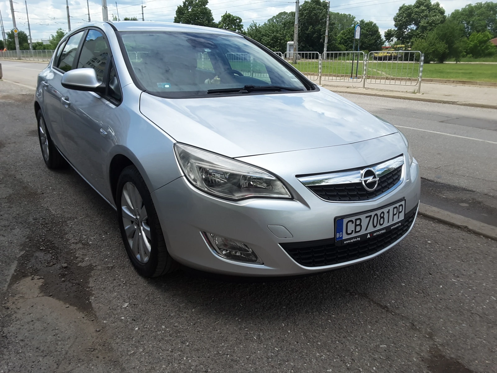 Opel Astra 1.6i 193000км АВТОМАТ - изображение 8