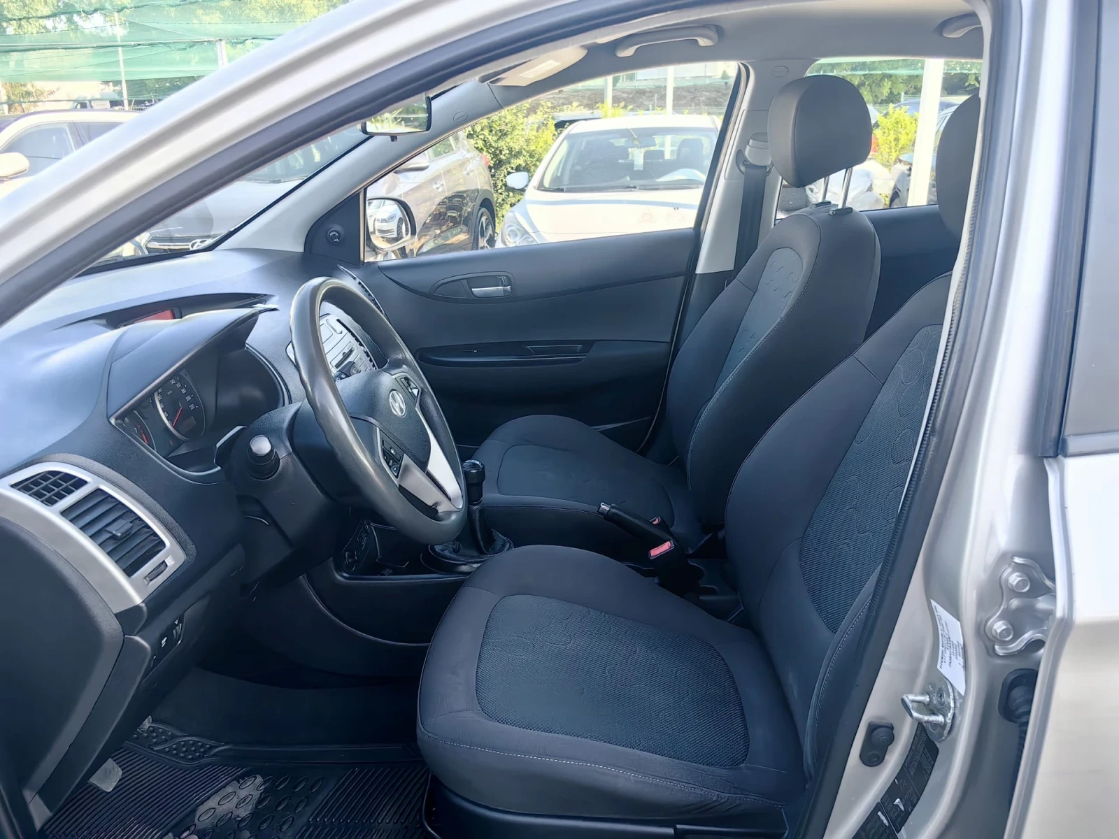Hyundai I20 1.2-78к.с.  ГАЗ - изображение 9