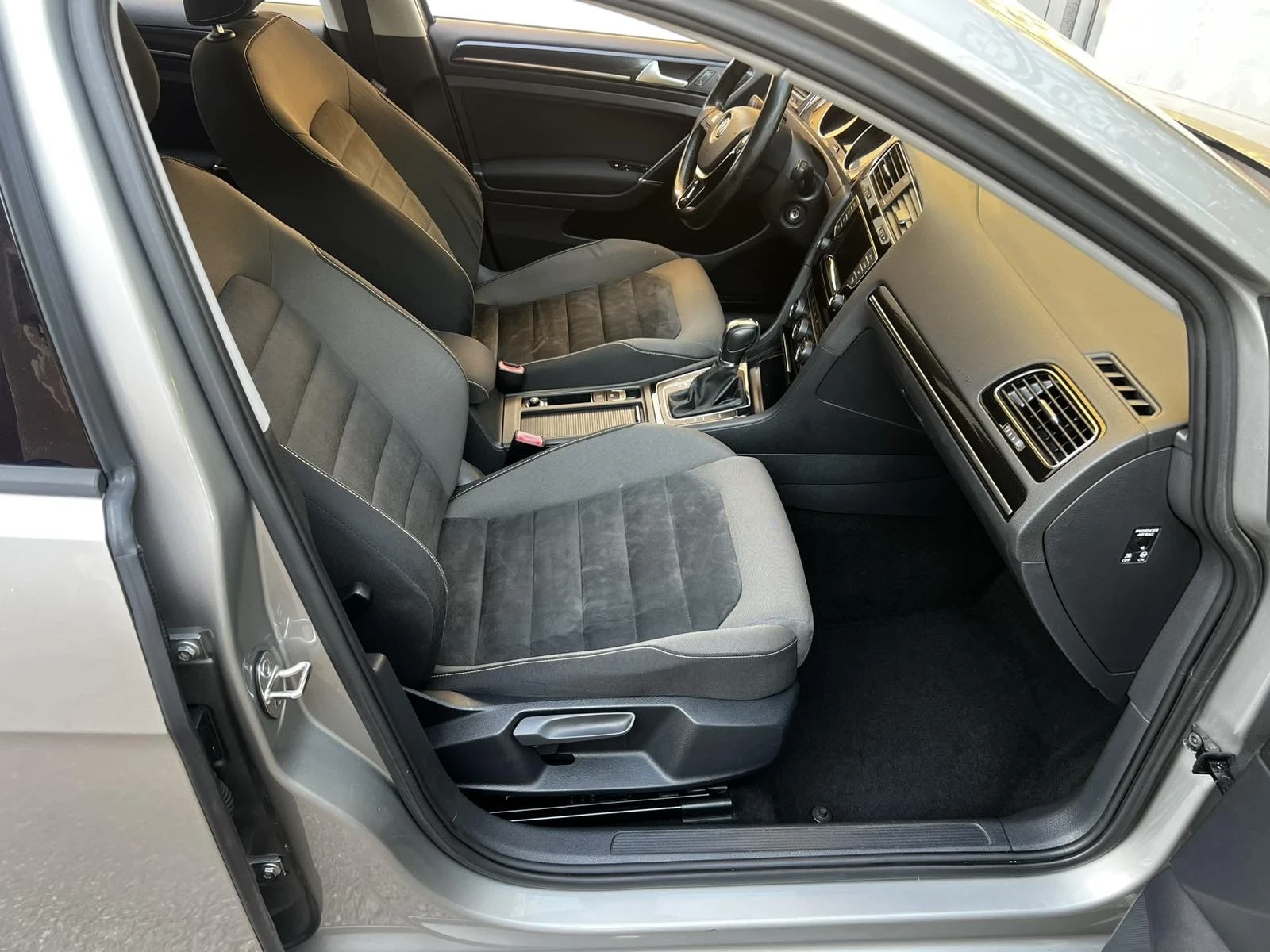 VW Golf 1.4TGI* BLUEMOTION* DSG* HIGHLINE - изображение 9