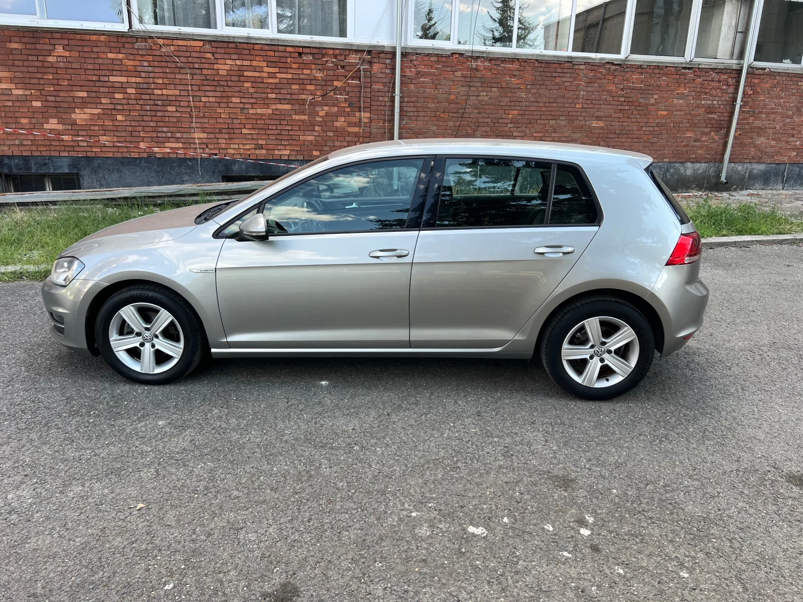 VW Golf 1.4TGI* BLUEMOTION* DSG* HIGHLINE - изображение 8
