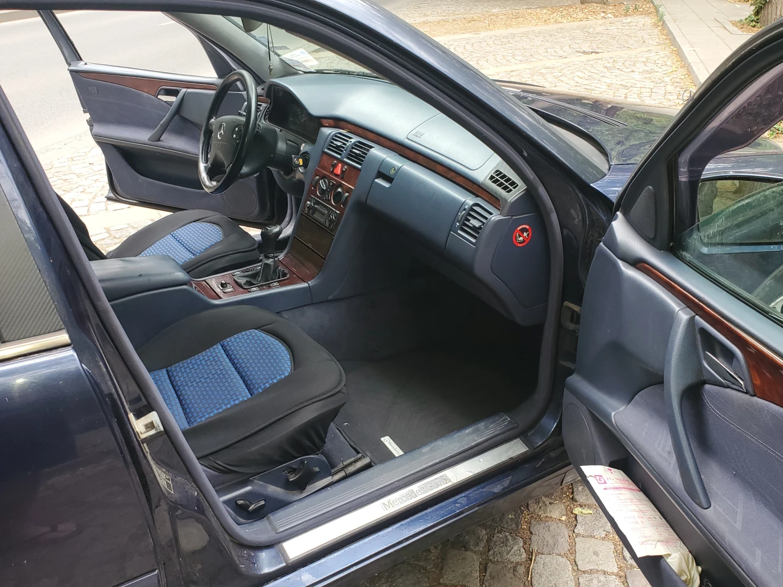Mercedes-Benz E 220 Дизел - изображение 7