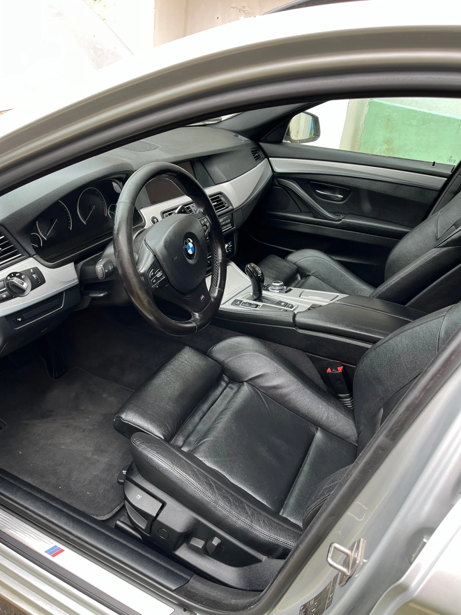 BMW 520 M-Sport, снимка 14 - Автомобили и джипове - 53726578