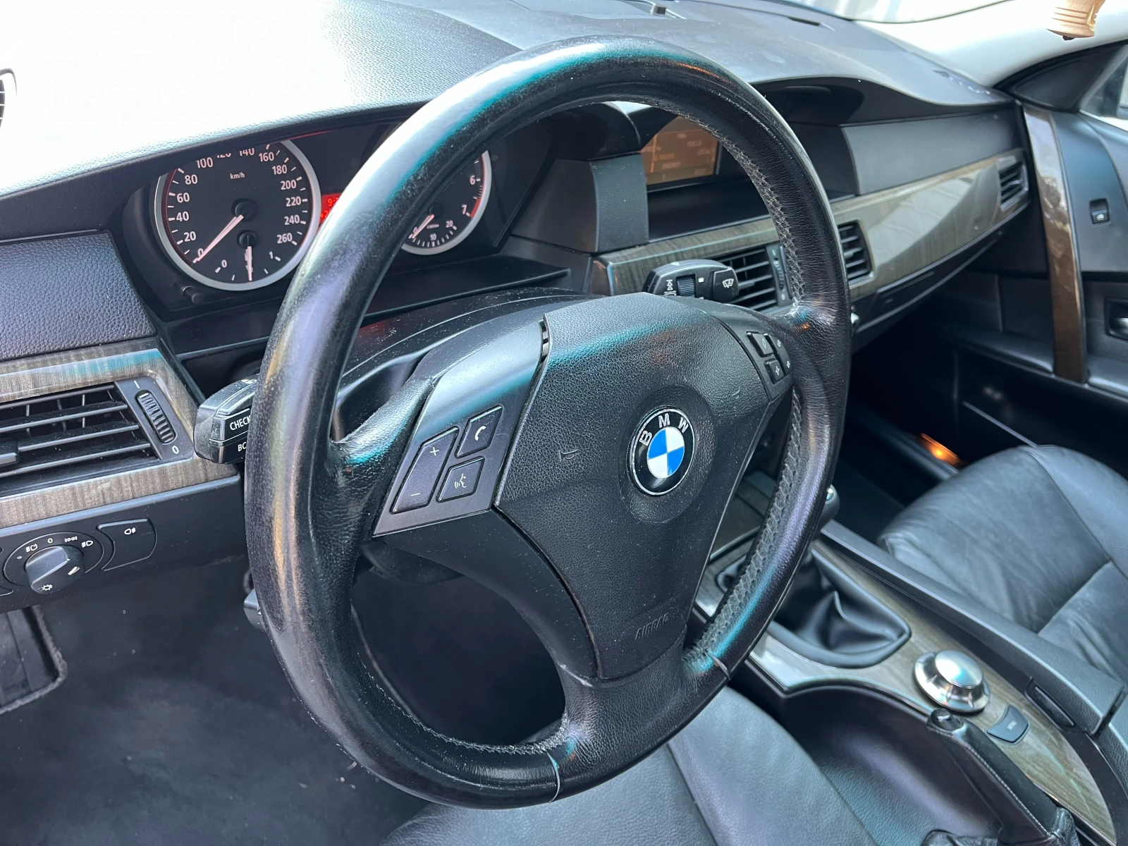 BMW 525 i, снимка 9 - Автомобили и джипове - 53890901