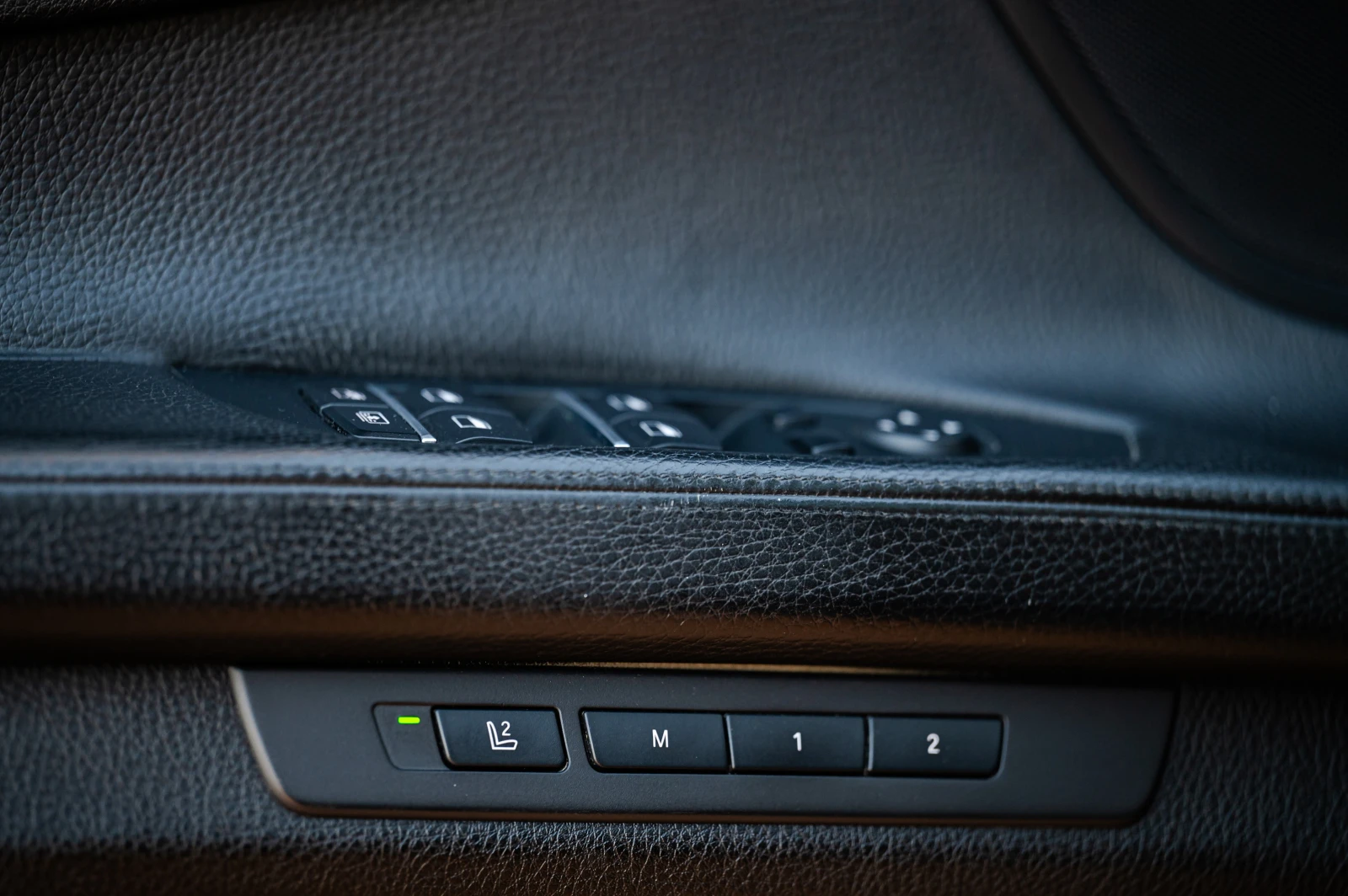 BMW 740 X Drive, снимка 13 - Автомобили и джипове - 54035633