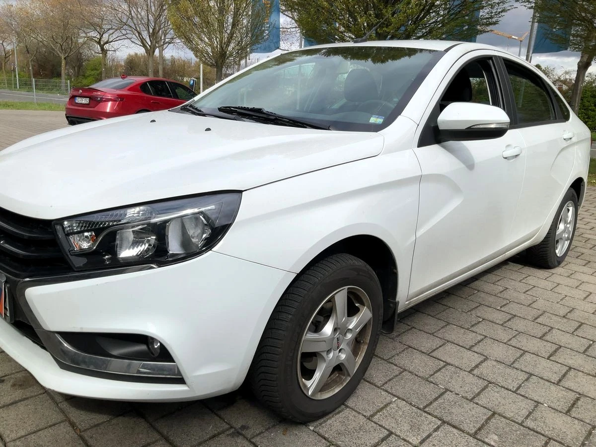 Lada Vesta  1.6L 105кс.12.2018г.57000км, снимка 2 - Автомобили и джипове - 54167529