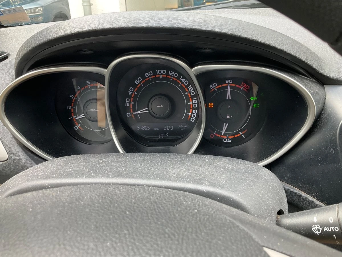 Lada Vesta  1.6L 105кс.12.2018г.57000км, снимка 8 - Автомобили и джипове - 54167529