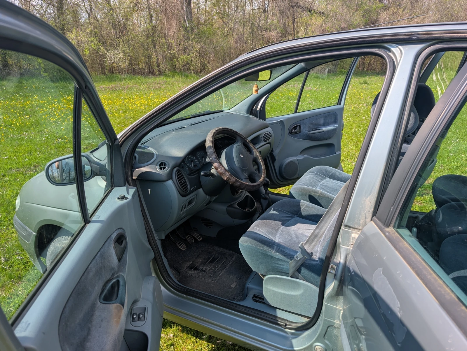 Renault Megane Scenic, снимка 6 - Автомобили и джипове - 54242804