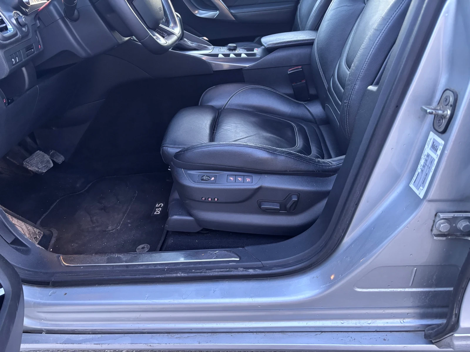 Citroen DS5 1.6i. 156кс., снимка 5 - Автомобили и джипове - 54247759